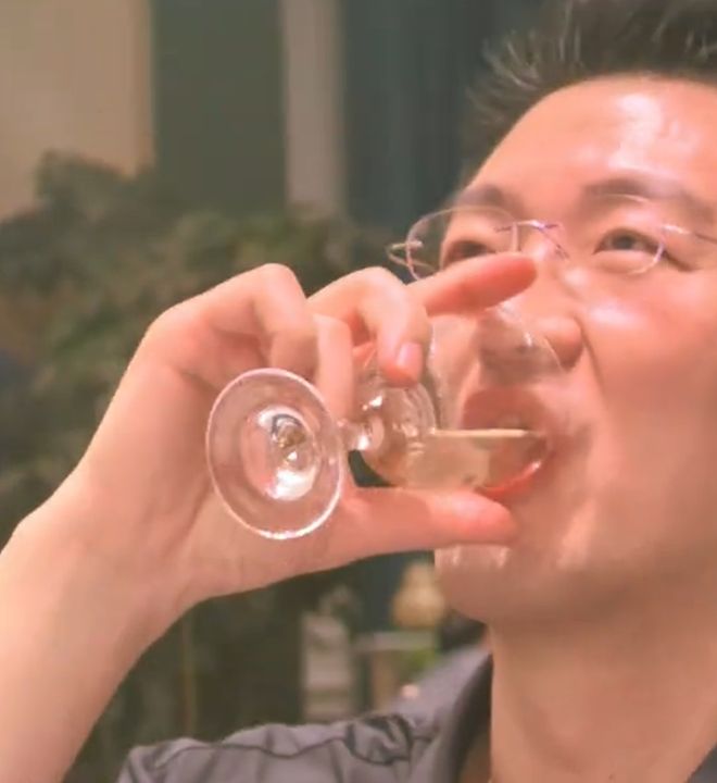 妈呀!上去就是一拳!暴揍老队友!叫你小号吐槽我!
