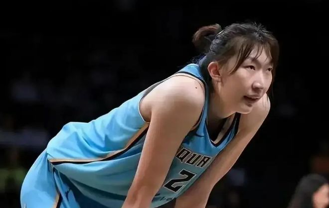 姆伯莫助攻齐尔克泽破门，B费点球大战失手，曼联6