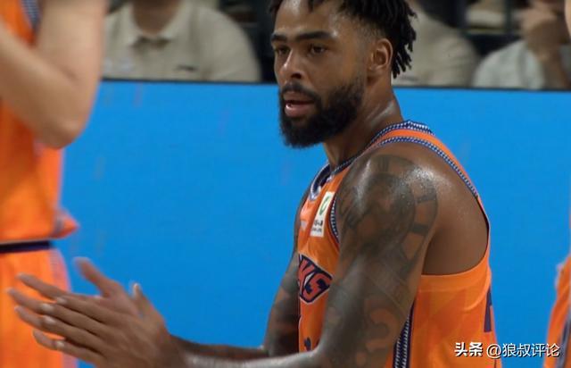 NBA夏联：火箭力克掘金开门红 次轮状元桑顿27分霍普金斯24分