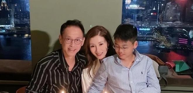 太可惜，中国男篮无缘逆转，赛后评分，张懿赵杰最佳，一首发0分