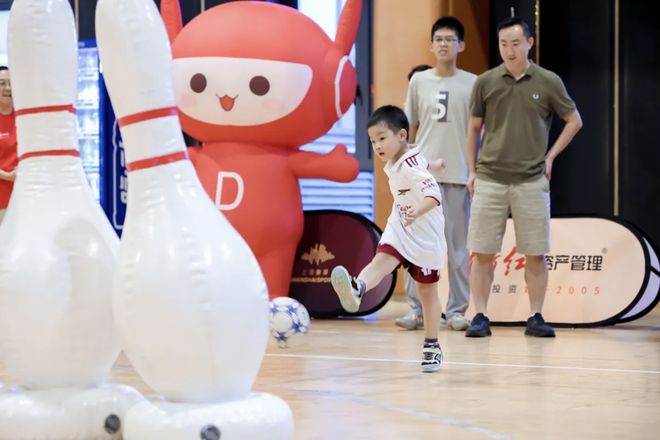2米26张子宇砍下28分10板！中国女篮2分惜败澳大利亚，王思雨16分