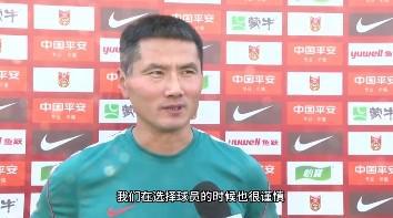 炸裂！亚航排泄事件后续：阿姨自曝原因，目击乘客发声，厕所就在5米远