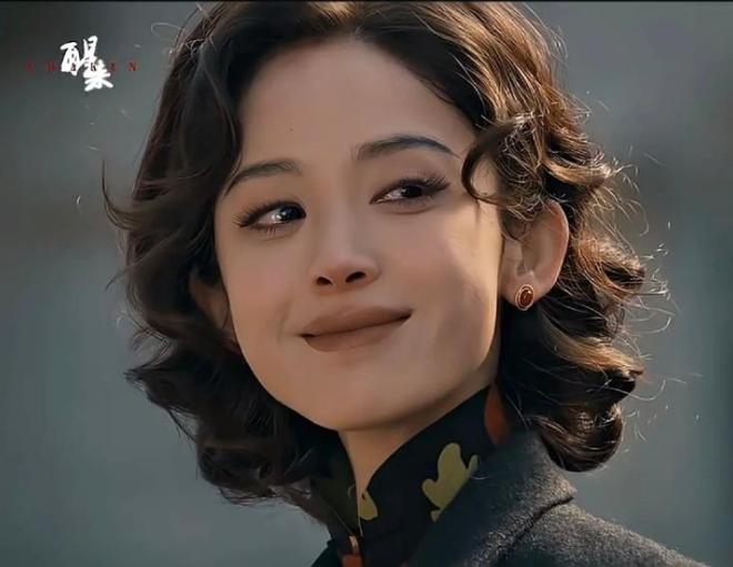 日本当代画家 写实油画「深红」