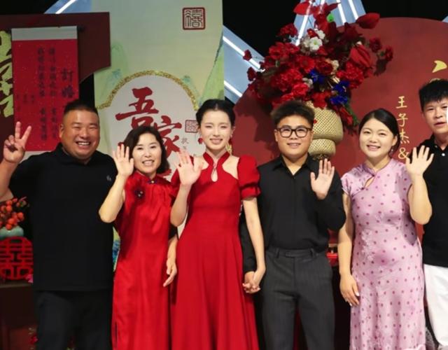 每天补贴300！中国男篮除夕还在训练，球迷：假装努力
