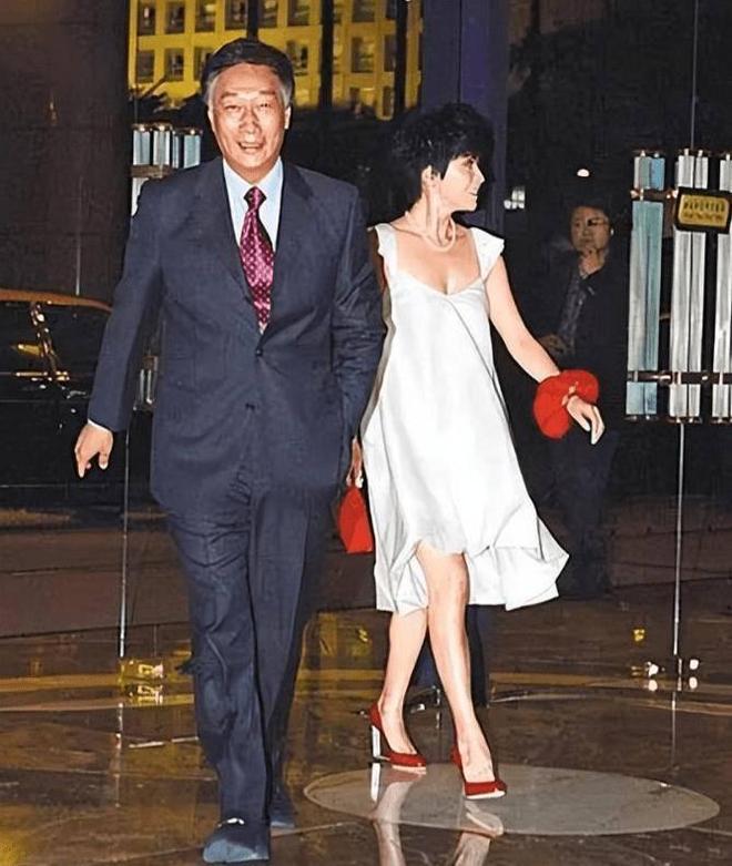 史蒂文斯向布朗道歉!绿军老板回应多笔争议运作:和省钱毫无关系