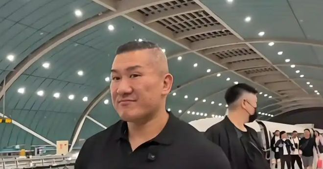 唐斯：布朗最出色的一点就是善于倾听 他非常尊重我们的意见