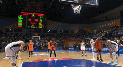 NBA夏联：火箭力克掘金开门红 次轮状元桑顿27分霍普金斯24分