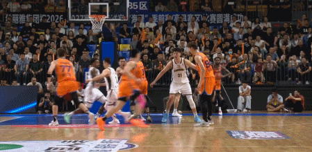 昨晚的孝感燃爆了!主场3:1战胜随州,现场热血沸腾→