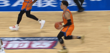 NBA夏联：火箭力克掘金开门红 次轮状元桑顿27分霍普金斯24分