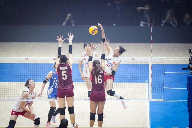 2:3不敌泰国痛失冠军 惠若琪指出中国女排输球六大原因郎平看好她