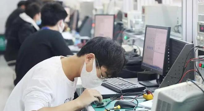 世界杯10大巨星：梅西C罗领衔 4名金球先生 法国巴西各2人