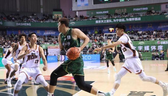 图赫尔:我对球队表现不满意,是我们自己把比赛踢得非常困难
