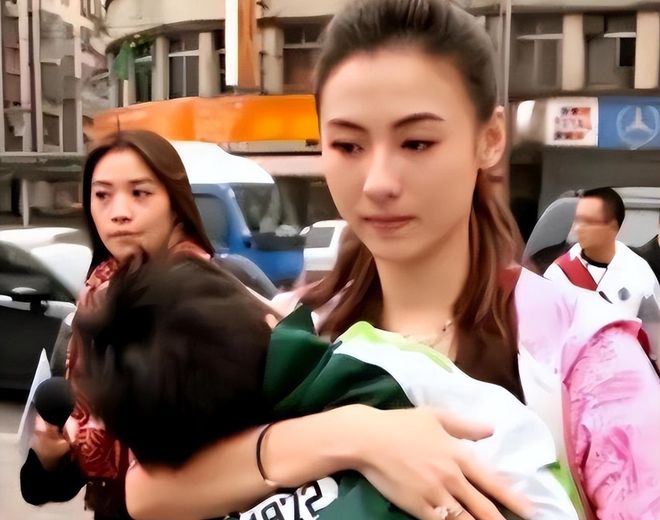 曾在2014年预言勒布朗·詹姆斯将重返骑士的人，又带来一个传闻