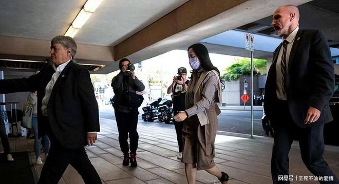 媒体人：北京国安接近签约成都门将蹇韬，后者还有半年合同
